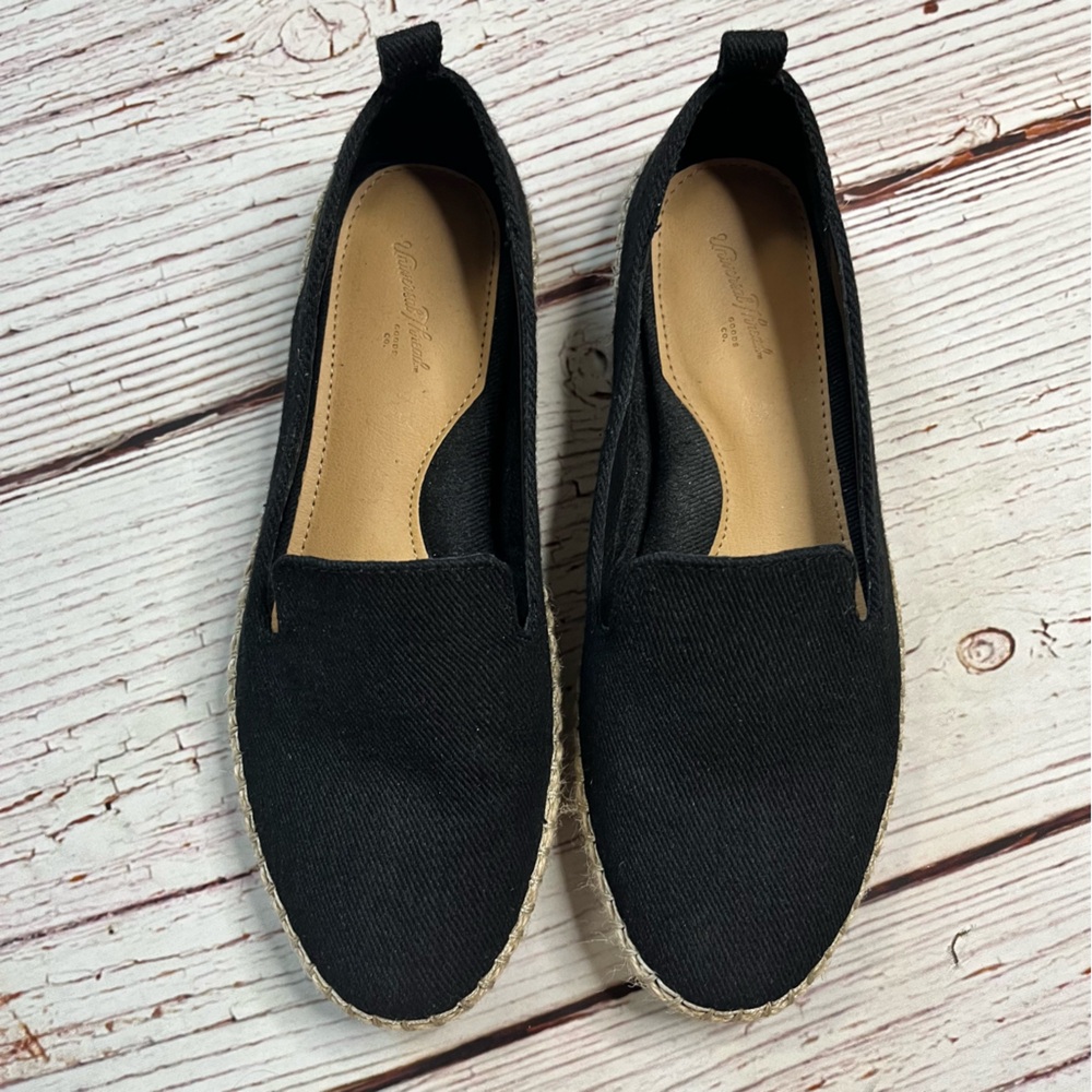 Universal Thread Riley Slip-Ons - Picture 4 of 5
